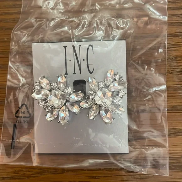 NWT I.N.C. Crystal Stud XL Earrings - Picture 3 of 5